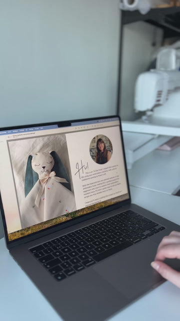 Snuttis Bea │  Ett syprojekt In The Hoop (Svenska)